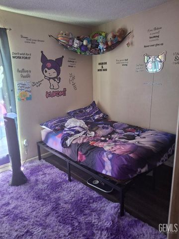 6021 Almendra Avenue B, Bakersfield, CA 93309