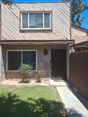 6021 Almendra Avenue B, Bakersfield, CA 93309