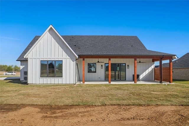 207 Stuart Street, Paradise, TX 76073