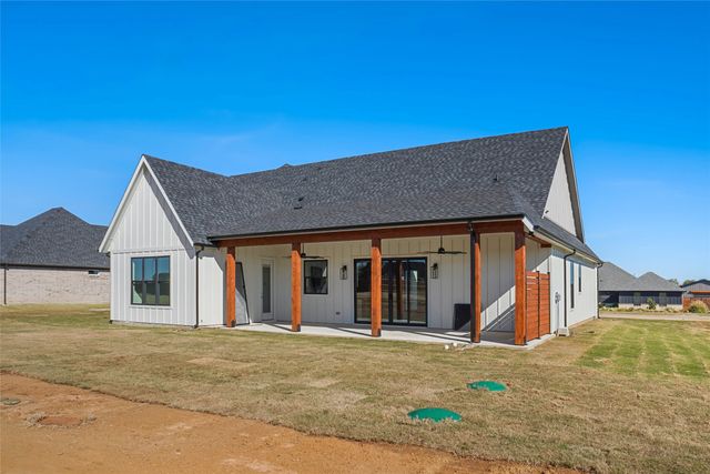 207 Stuart Street, Paradise, TX 76073