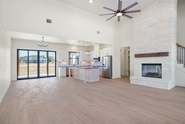 207 Stuart Street, Paradise, TX 76073