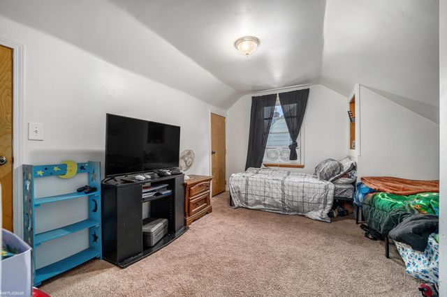 22076 Tuscany Avenue, Eastpointe, MI 48021