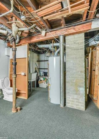 22076 Tuscany Avenue, Eastpointe, MI 48021