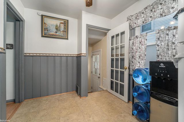 22076 Tuscany Avenue, Eastpointe, MI 48021