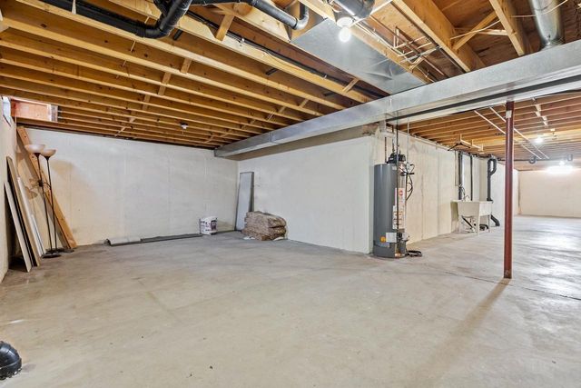 101 OMBRE ROSE DRIVE, Combined Locks, WI 54113