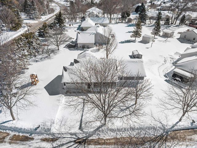 101 OMBRE ROSE DRIVE, Combined Locks, WI 54113