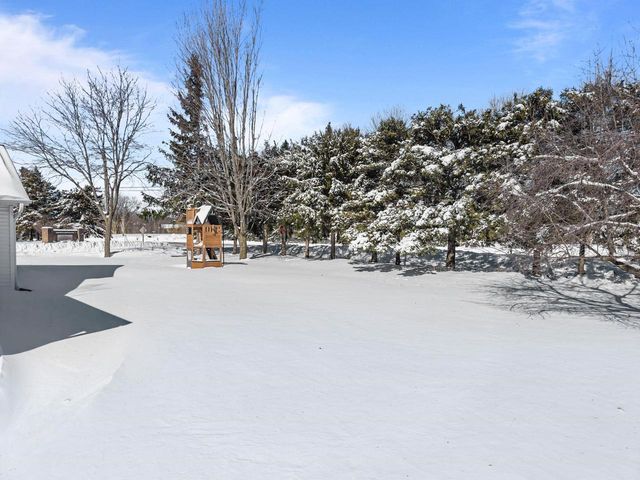 101 OMBRE ROSE DRIVE, Combined Locks, WI 54113