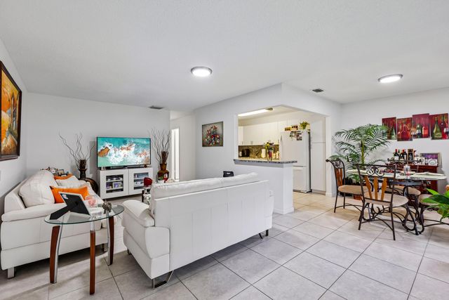 1044 NW 83rd Avenue B59, Plantation, FL 33322