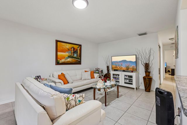 1044 NW 83rd Avenue B59, Plantation, FL 33322