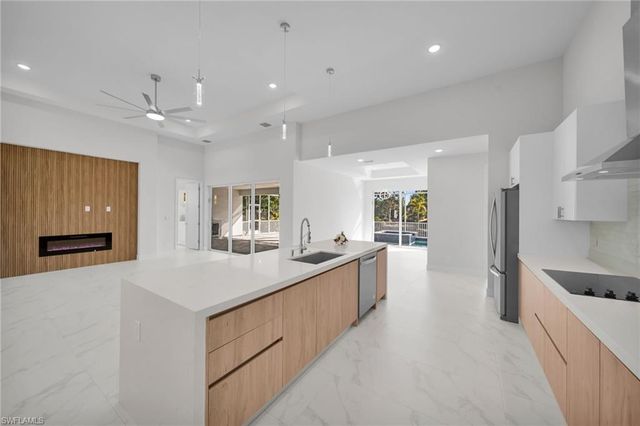 1430 SE 23rd ST, Cape Coral, FL 33990