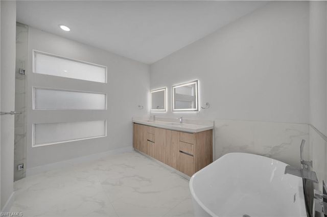 1430 SE 23rd ST, Cape Coral, FL 33990