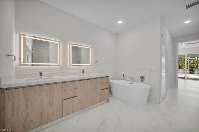 1430 SE 23rd ST, Cape Coral, FL 33990