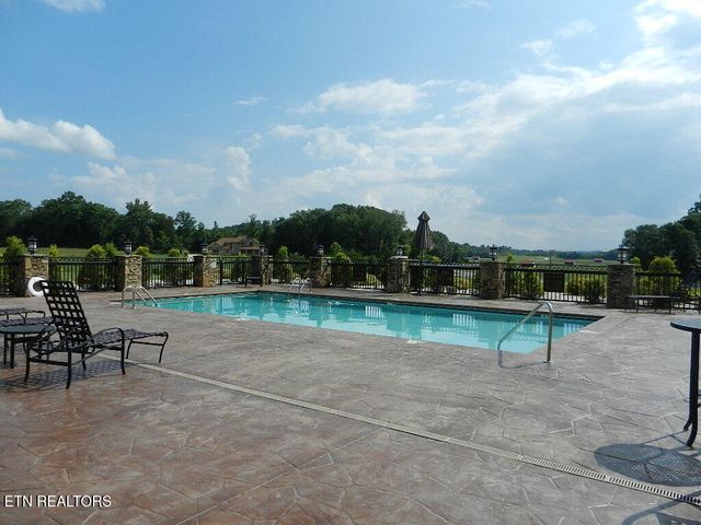 368 Walking Horse Tr, Rockwood, TN 37854