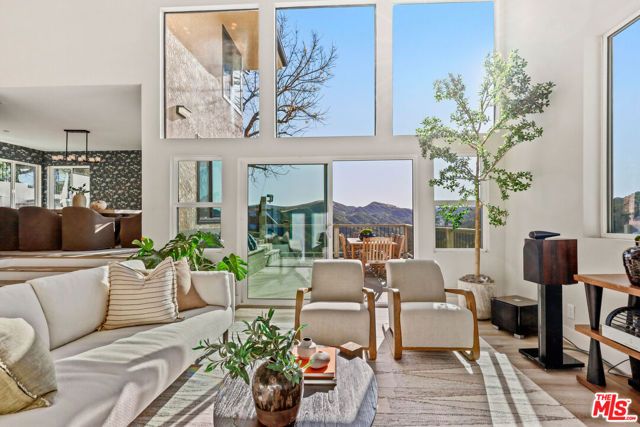53 Saddlebow Road, Bell Canyon, CA 91307