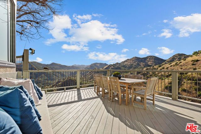 53 Saddlebow Road, Bell Canyon, CA 91307