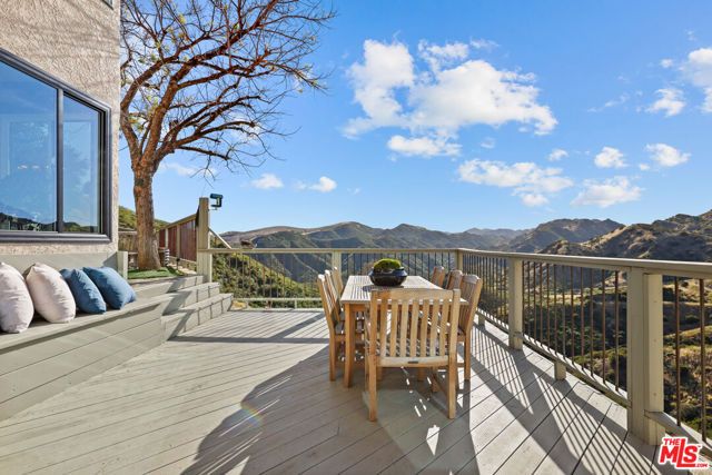 53 Saddlebow Road, Bell Canyon, CA 91307