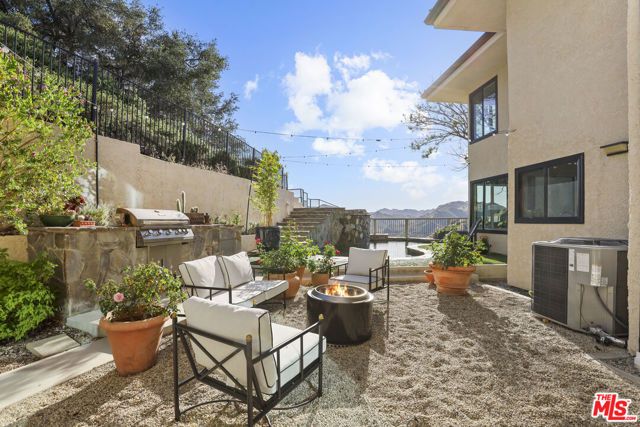 53 Saddlebow Road, Bell Canyon, CA 91307