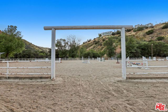 53 Saddlebow Road, Bell Canyon, CA 91307
