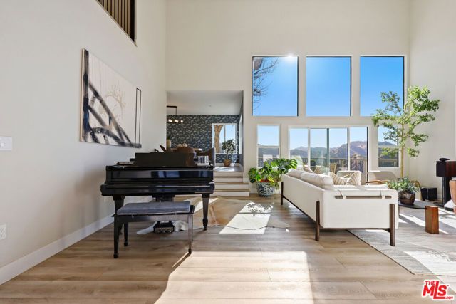 53 Saddlebow Road, Bell Canyon, CA 91307