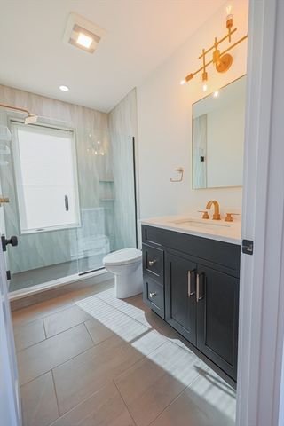 97 Condor St 4, Boston, MA 02128