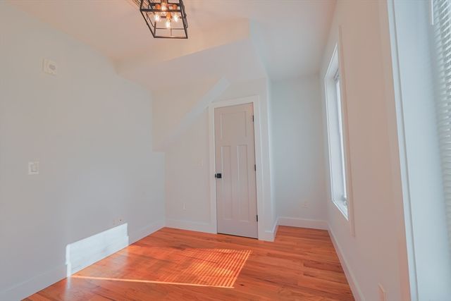 97 Condor St 4, Boston, MA 02128