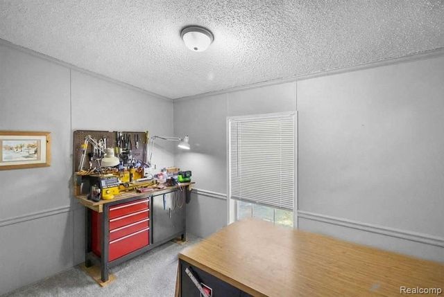 39200 Harbor, New Boston, MI 48164