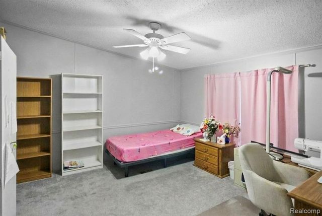 39200 Harbor, New Boston, MI 48164