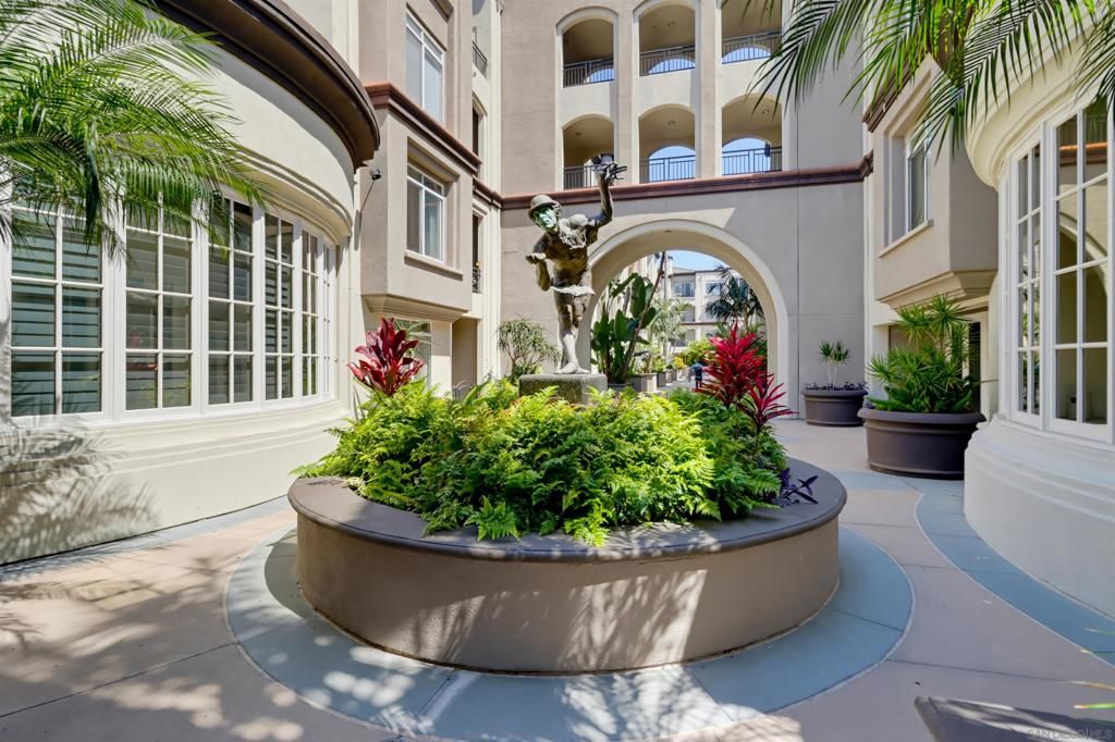 Image 15 of property listing at 4175 Executive Dr G205, La Jolla, CA 92037