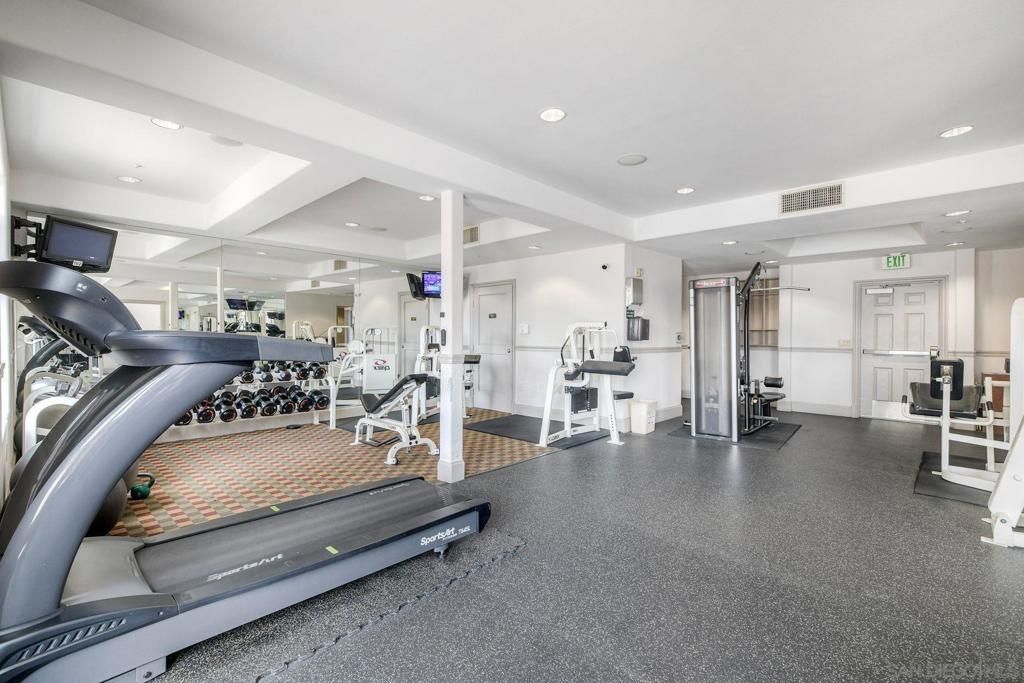 Image 18 of property listing at 4175 Executive Dr G205, La Jolla, CA 92037