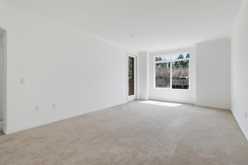 Image 4 of property listing at 4175 Executive Dr G205, La Jolla, CA 92037