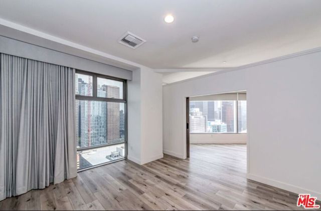801 S Grand Avenue 2205, Los Angeles, CA 90017