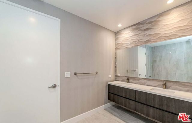 801 S Grand Avenue 2205, Los Angeles, CA 90017
