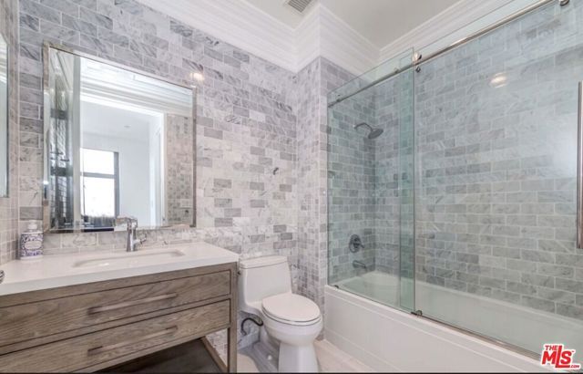 801 S Grand Avenue 2205, Los Angeles, CA 90017
