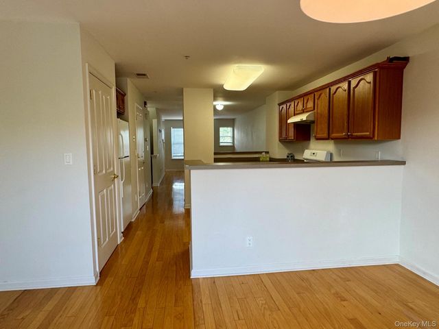 19 Putters Way 10, Middletown, NY 10940