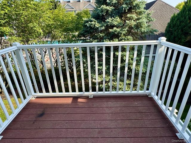 19 Putters Way 10, Middletown, NY 10940
