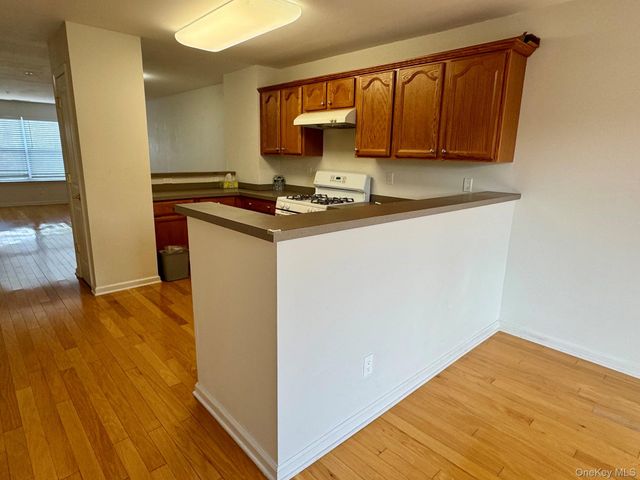 19 Putters Way 10, Middletown, NY 10940