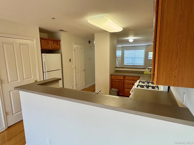 19 Putters Way 10, Middletown, NY 10940