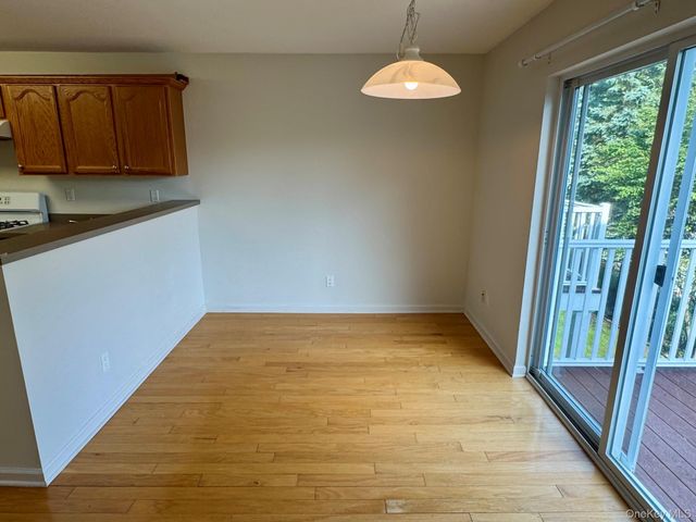 19 Putters Way 10, Middletown, NY 10940