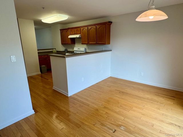 19 Putters Way 10, Middletown, NY 10940