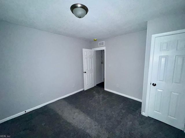 2216 Deep Creek BLVD, Portsmouth, VA 23704