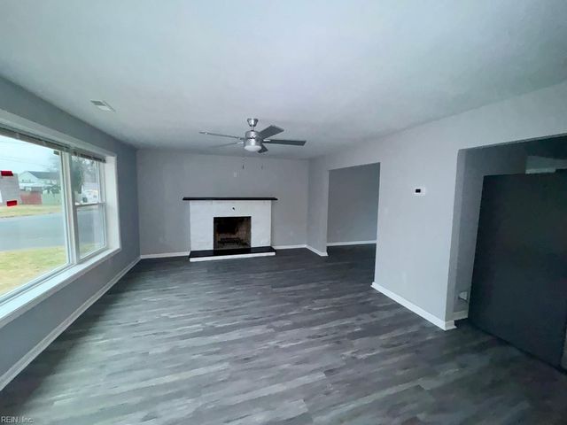 2216 Deep Creek BLVD, Portsmouth, VA 23704