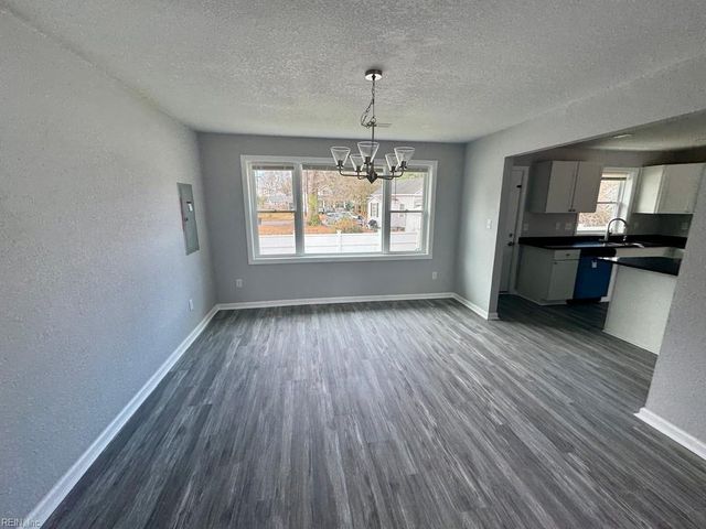 2216 Deep Creek BLVD, Portsmouth, VA 23704