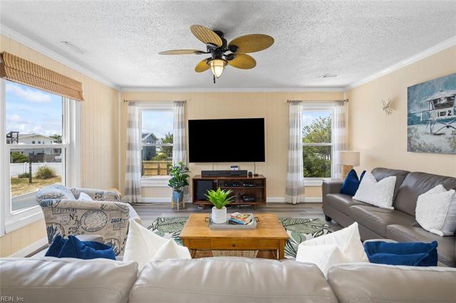 3305 Sandfiddler RD, Virginia Beach, VA 23456