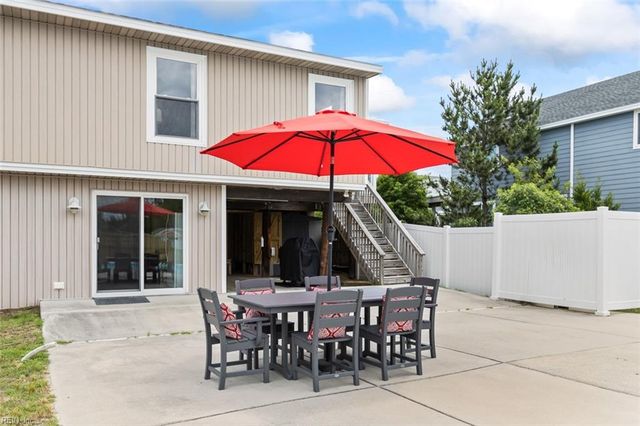 3305 Sandfiddler RD, Virginia Beach, VA 23456