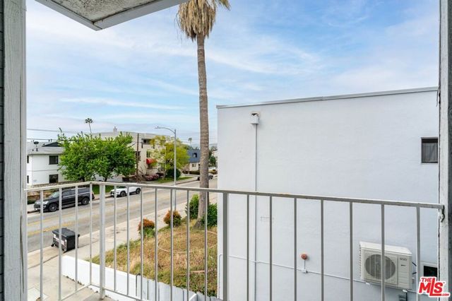 1121 E Wilson Avenue 12, Glendale, CA 91206