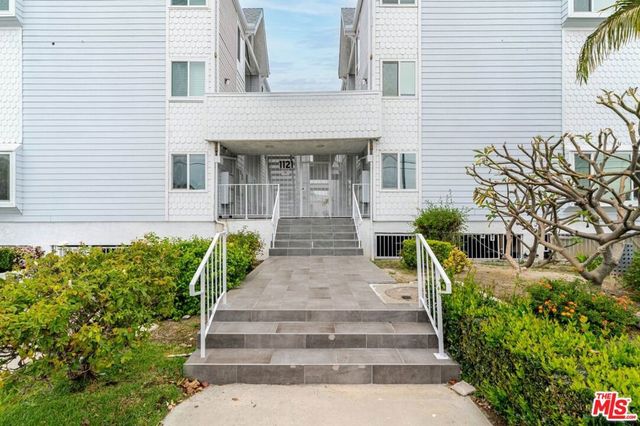 1121 E Wilson Avenue 12, Glendale, CA 91206