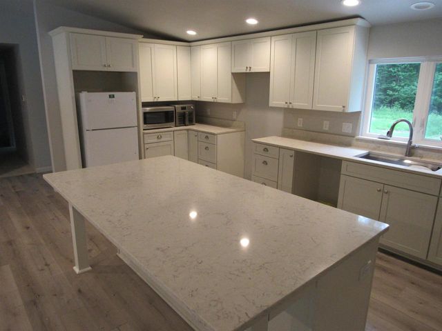 N1476 RIVER DRIVE, Menominee, MI 49858