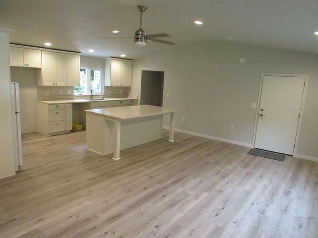 N1476 RIVER DRIVE, Menominee, MI 49858