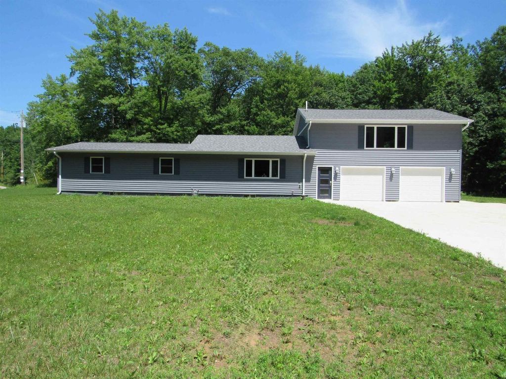 N1476 RIVER DRIVE, Menominee, MI 49858