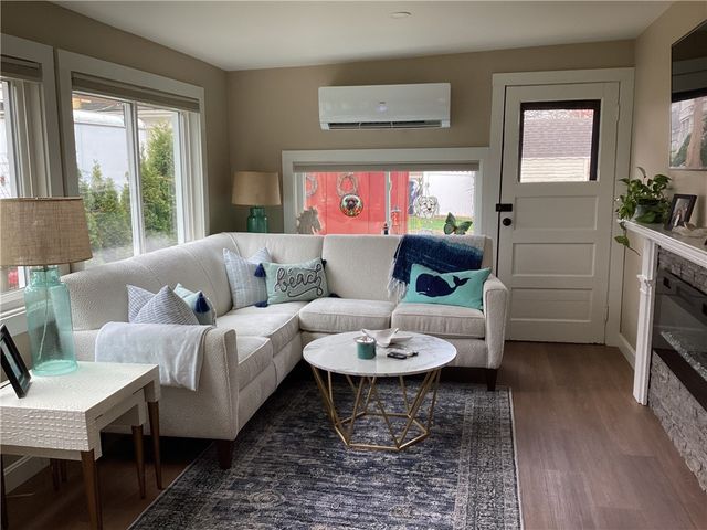 135 Namquid Drive, Warwick, RI 02888